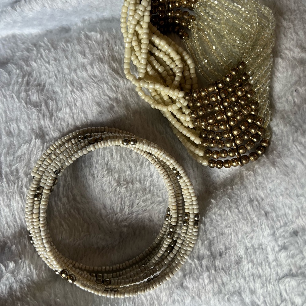 Elegant Gold and Cream Beaded Bracelet Set - Picture 6 of 14
